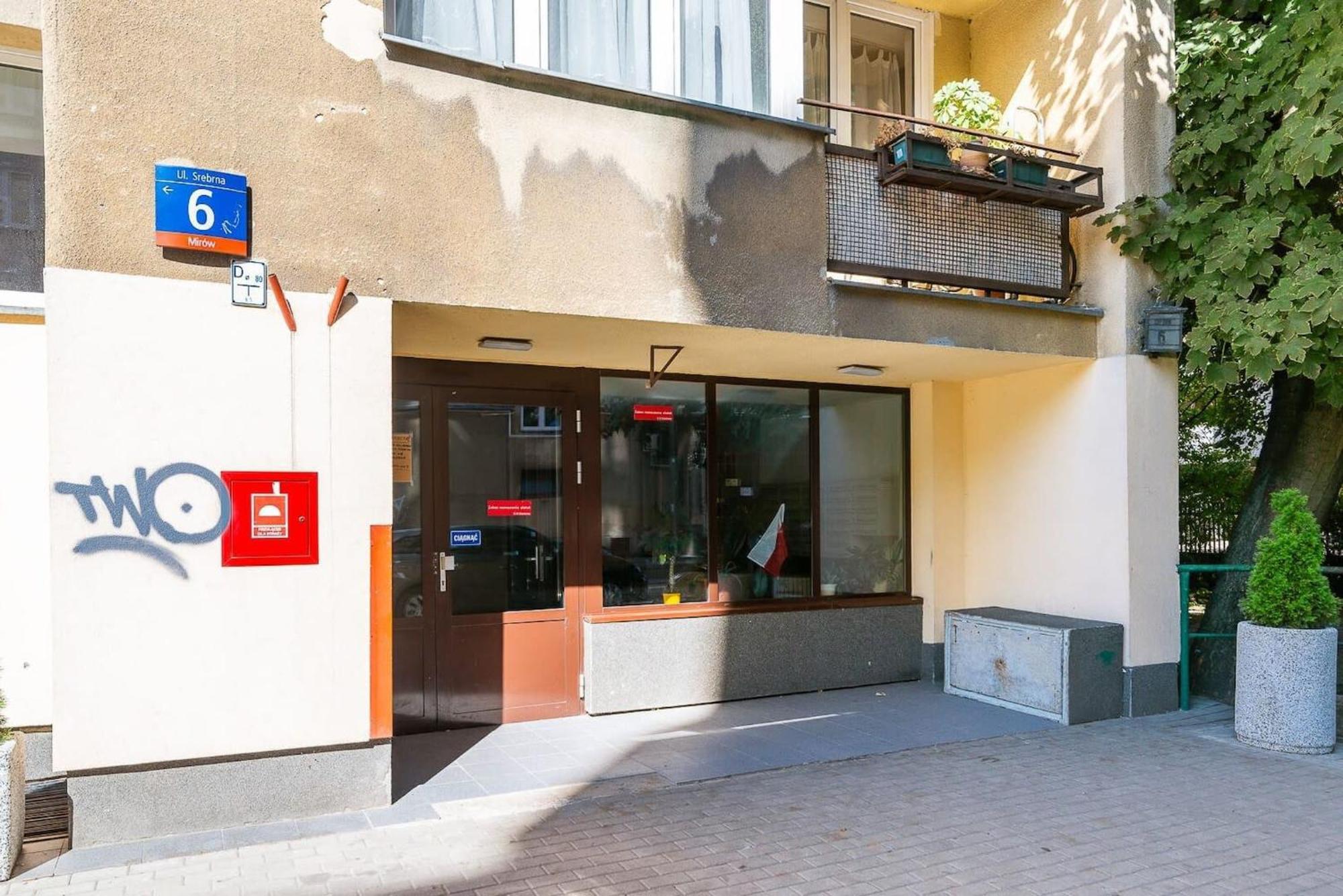 Navy Aesthetic Apartment With Balcony By Noclegi Renters Varsovia Exterior foto